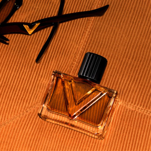 Vendetta Uomo - Holzig-würziges, bernsteinfarbenes Eau de Parfum für Herren Vendetta Uomo - Holzig-würziges, bernsteinfarbenes Eau de Parfum für Herren